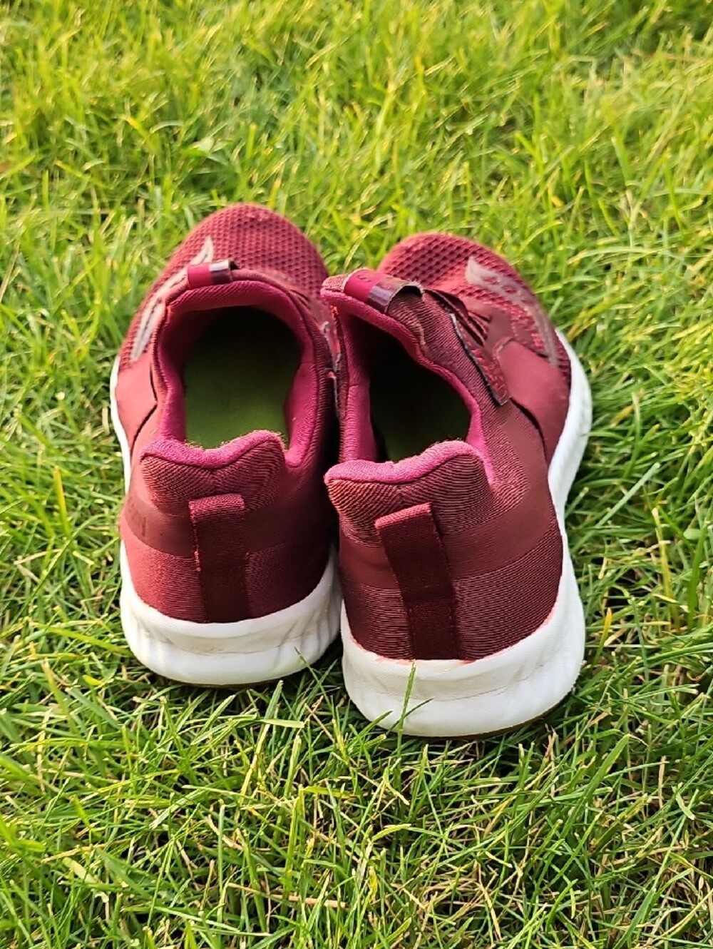 Saucony Burgundy Mesh Slip-On Runner Women's Size 8.5 - Picture 7 of 9